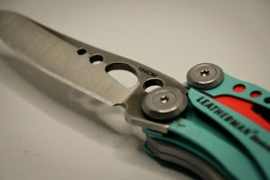 A side-by-side comparison of two Leatherman multitools - the Skeletool and Skeletool CX - showing how they look, what they're made of, and what tools they include.